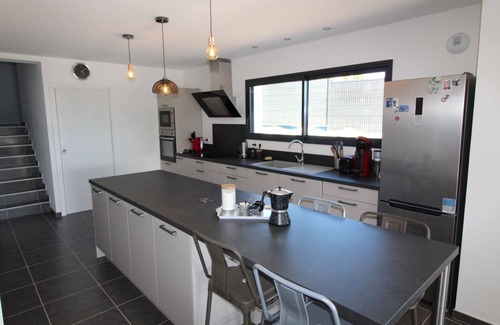 Saint-Martin-d'Ardeche Villa | Superb villa, very comfortable. 5 stars. Air conditioning, swimming pool, Jacuzzi and sauna.