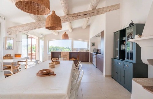 Goult Villa | Superb villa in Goult 5mn from Gordes, with infinity pool