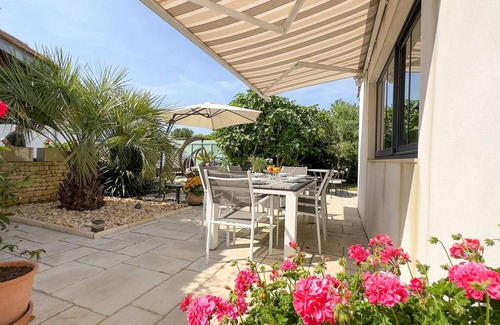 Loix House | Superb villa in the heart of the village of Loix