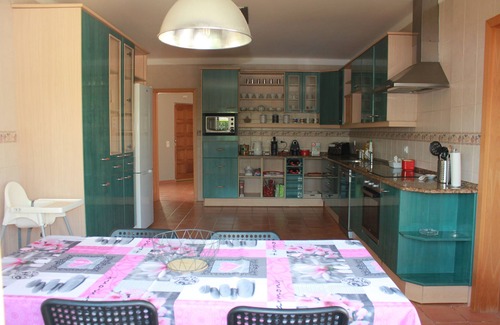 Parchal Villa | Superb villa with private pool in residential area close to beaches