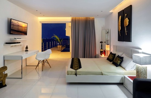 Plai Laem Villa | Superb villa with stunning views over the Bay of Bang Rak and beach 300m