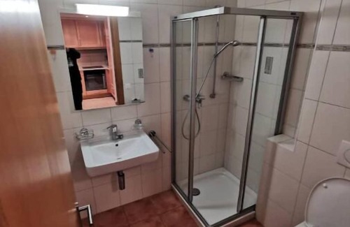 Saillon Apartment | Superbe Studio Dans L'enceinte des Bains Thermaux de Saillon