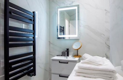 Nice City Centre Apartment | Superbe studio Plage/Promenade des Anglais 104