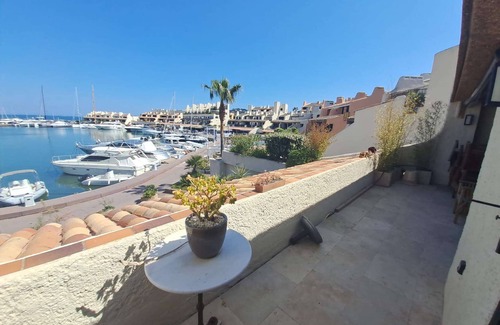 Port Cogolin Apartment | Superbe T4 refait à neuf avec vue port