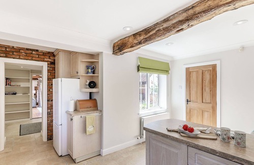 Louth Cottage | Superbly furnished with comfort and quality throughout.