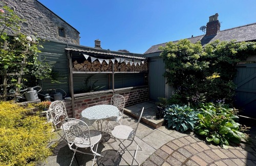 Ashford-in-the-Water Cottage | Superbly appointed, Cosy cottage in the heart of the Derbyshire Peak District