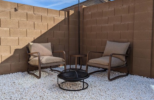 Glendale House | SuperBowl Vacation Home 1/4 mile from StateFarm Stadium