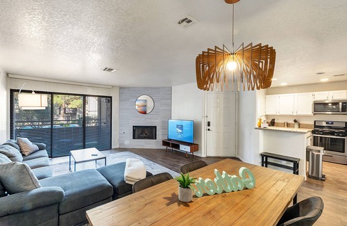 Spring Valley Apartment | Superhost 5 Star⭐ Apartment with 2 Bedrooms