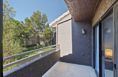Spring Valley Apartment | Superhost 5 Star ⭐ Service with 2 Bedrooms