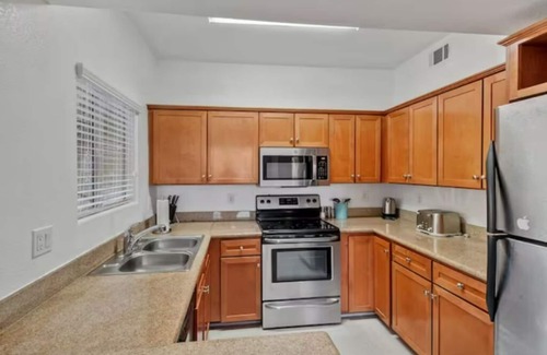 Spring Valley Apartment | SuperHost 5 Star Serv with 2 bedrooms