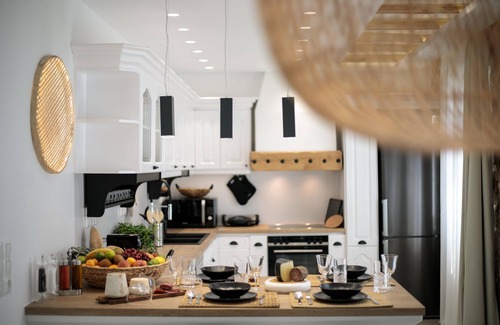 Naxos Town Apartment | Superior 3 Bedrooms Luxurious Apartment in the heart of Naxos Town