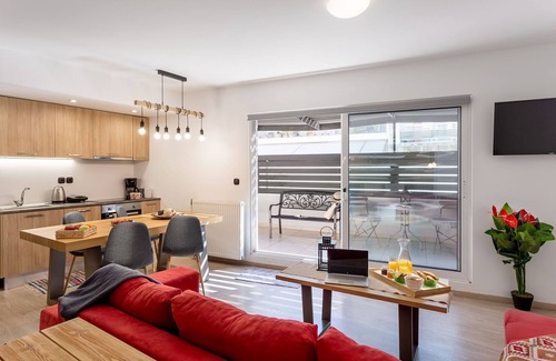 Athens Apartment | Superior Appartment with private Jacuzzi