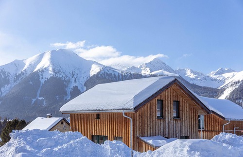 Hohentauern Ski Chalet | Superior Chalet # 31 with IR-Sauna & Whirlpool bath