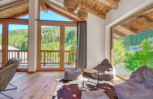 Zell am See House | superior Chalet - 50m to Skilift