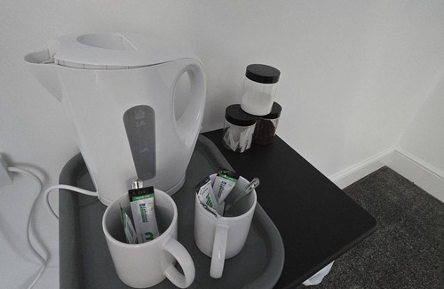 Brierfield Apartment | Superior Double Room Ensuite with Shower Room 6