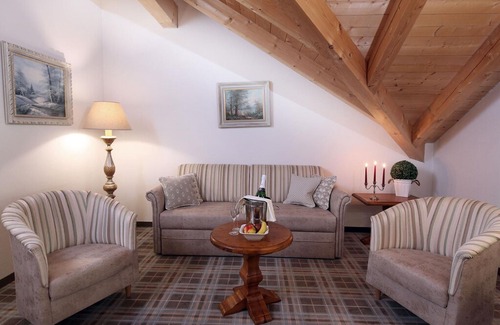 Ettal Hotel | Superior Double Room (hillside and forest view) - Hotel Blaue Gams