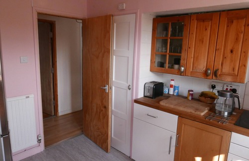 Woodberry Down Bed & Breakfast | Superior double room with view over north London