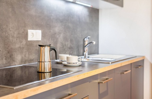 Gudon Apartment | Superior Holiday Apartment 'Marialisa Tulip' with Mountain View, Whirlpool & Wi-Fi