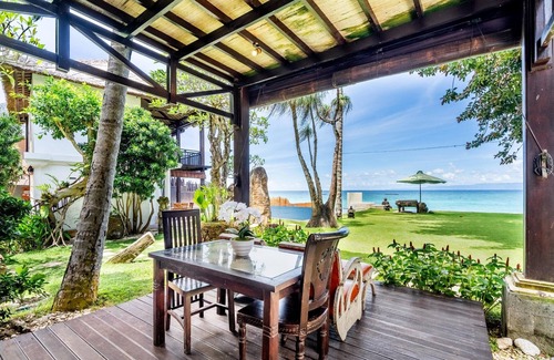 Candi Dasa Apartment | Superior Oceanview Group Stay – 2 Levels, Separate Entrances | The Village of Angels Resort