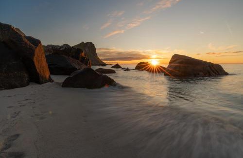 Ballstad Apartment | Superior Ocean View Lofoten