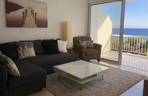 Germasogeia Apartment | Superior Seafront 3 bedroom apartment with great views, free wifi