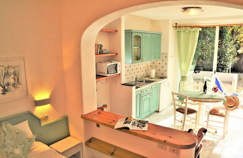 Forio Apartment | Superior Studio with terrace inside Villa & Giardini Ravino!