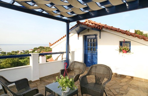 Agios Kirykos House | Superior Triple Room with Sea View Sofita by Captain Ikaros
