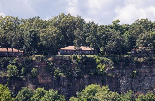 Golconda House | Superior Suite- Peaceful Retreat on the River