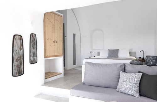 Oia Hotel | Superior Villa with Plunge Pool and Sea View
