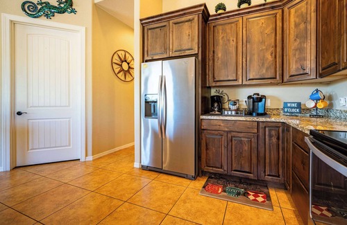 Apache Junction House | ‼️ Superstition Gecko | 3BR Retreat w/Mtn & BBQ