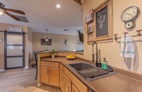 Superstition Lakes Condo | Superstition Lakes Condo, A+ Lake View, Gated Comm w/Htd POOL & Spa, Walk to Mall & Theater