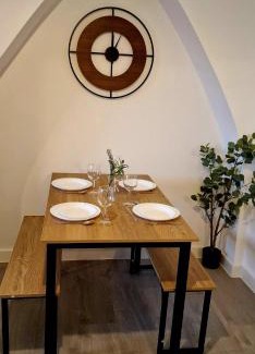 Grangetown Apartment | SuperValue Suite 10 - Fast WiFi, Hotel Linen, Keyless Entry, City only 10 Mins - BY PROPERTY PROMISE