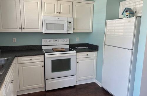 Hampstead Cottage | Surf City Beaches are beautiful! 3 BR Cottage 3 miles to Surf City Ocean & Sand