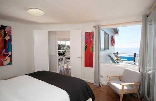 Seal Rocks House | SURF SHACK BOAT BEACH - BYO LINEN