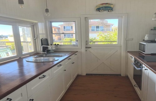 Old Bar House | Surf Shack, TOP NOTCH
