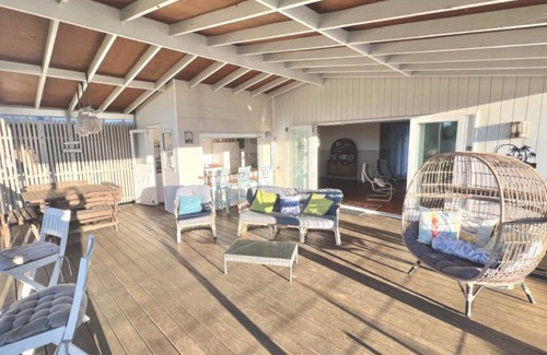 Old Bar House | Surf Shack, TOP NOTCH