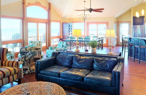 Carova Beach House | SURF VIEWS from this BEAUTIFULLY maintained OCEANFRONT