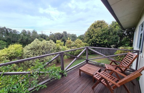 Arrawarra Headland House | Surfer's Beach House - 200m WALK TO THE BEACH