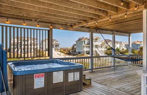 Nags Head House | Surfing Paradise, Oceanside, Heated Pool, Hot Tub Arcade, Bikes, Loaded