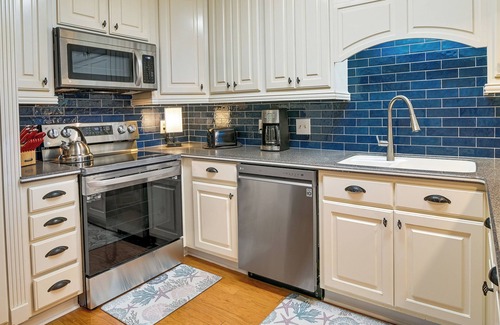 Long Bay Estates Condo | Surfside Beach Condo w/Ocean Access & Balcony!