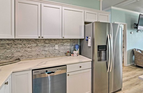 Surfside Beach House | Surfside Beach House w/ Balcony & Ocean Views!