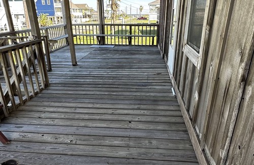 Surfside Beach Cottage | Surfside Beach, Texas. Fantastic views of the beach and bay. Steps to the beach