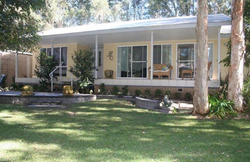 One Mile Cottage | Surfside Dreaming at One Mile Beach