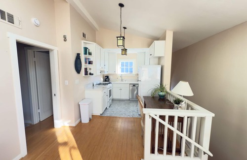La Jolla Apartment | Surfside Ocean-View Oasis – Steps from Windansea Beach