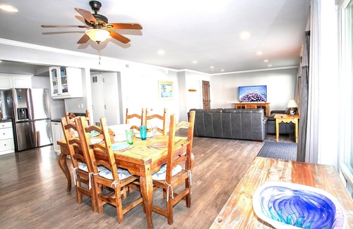 West Newport House | SurfView*8UnitsA/C* Park13Cars16Bikes5Washers8BBQs