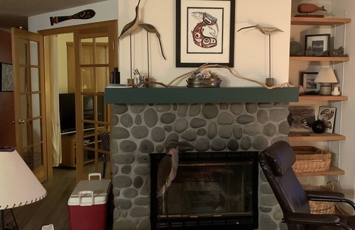 Neahkahnie Beach House | Surfwatcher: Great Ocean View, Across from Beach in Neahkahnie. Sleeps 8