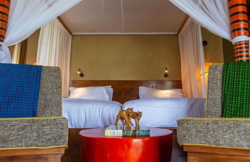 Mto wa Mbu Hotel | Suricata Boma Lodge