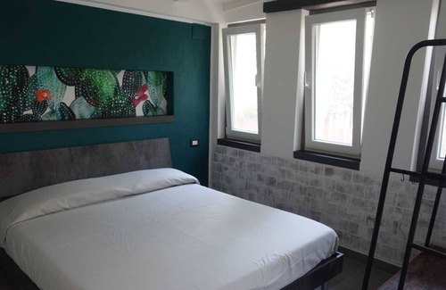 Spigno Saturnia House | Surrounded by greenery 10 minutes from the sea (Purple House)