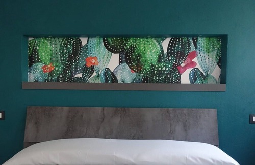 Spigno Saturnia House | Surrounded by greenery 10 minutes from the sea (Purple House)
