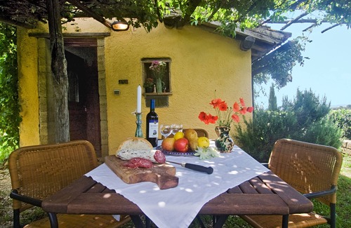 Torre Alfina Cottage | Surrounded by nature, peace + relaxation in a nature reserve